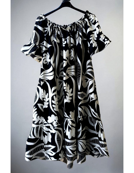 A day in the tropics dress (black)