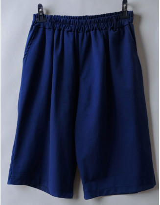 Navy blue bermuda trousers