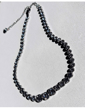 Crystal glow necklace