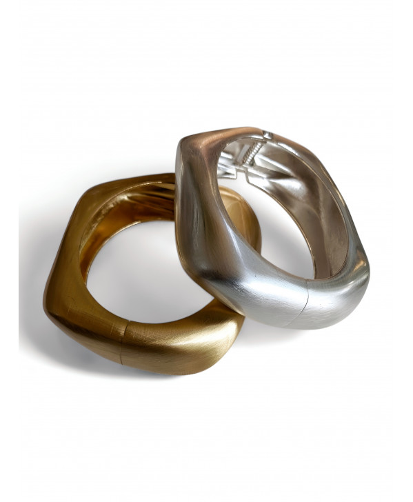 Structure bangle bracelet 
