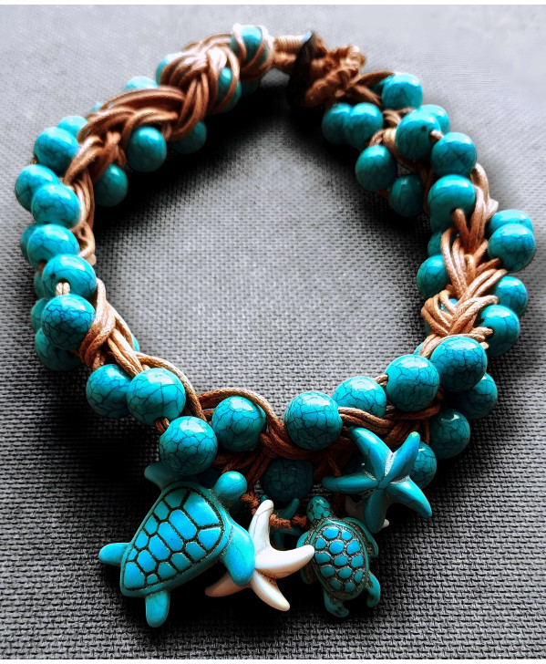Kareta statement necklace
