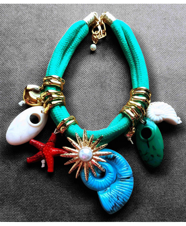 Sea shell statement necklace