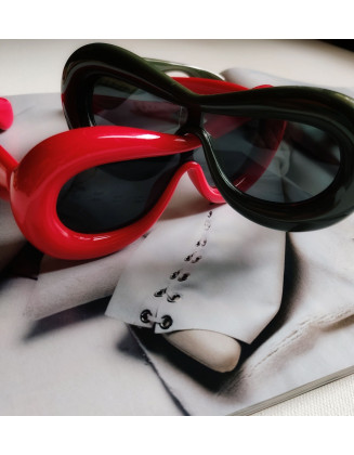 Cardi Bee shades 